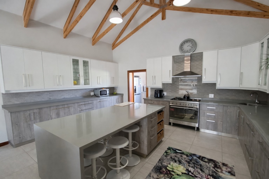 4 Bedroom Property for Sale in Heron Banks Golf Estate Free State